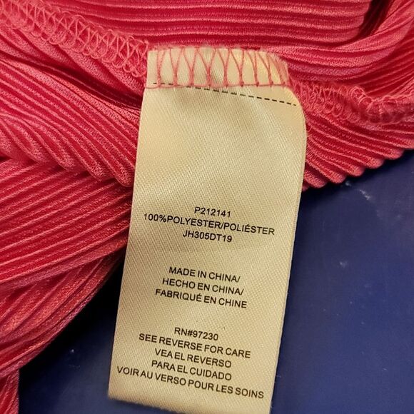 Almost Famous Ribbed Flutter Sleeve Pink Top Size Large - Picture 3 of 8